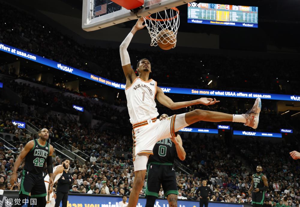 球队在攻防 球队在攻防