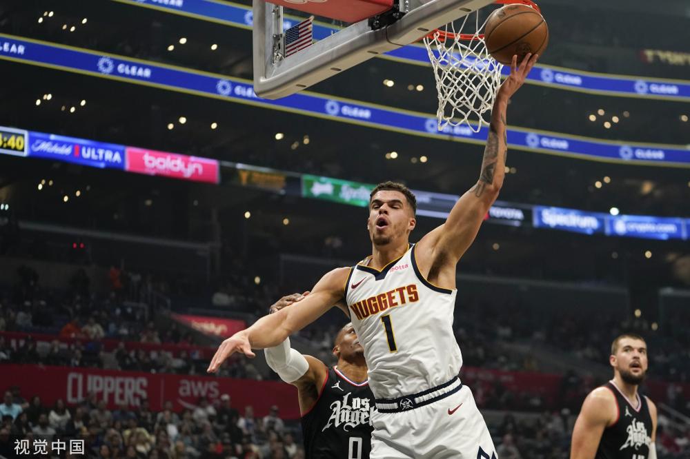 他们通过快 他们通过快