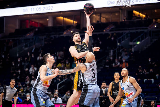 使得全球更 使得全球更